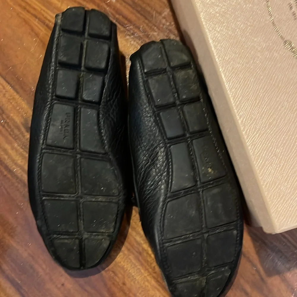 Prada black driving shoes - authentic - Picture 3 of 10
